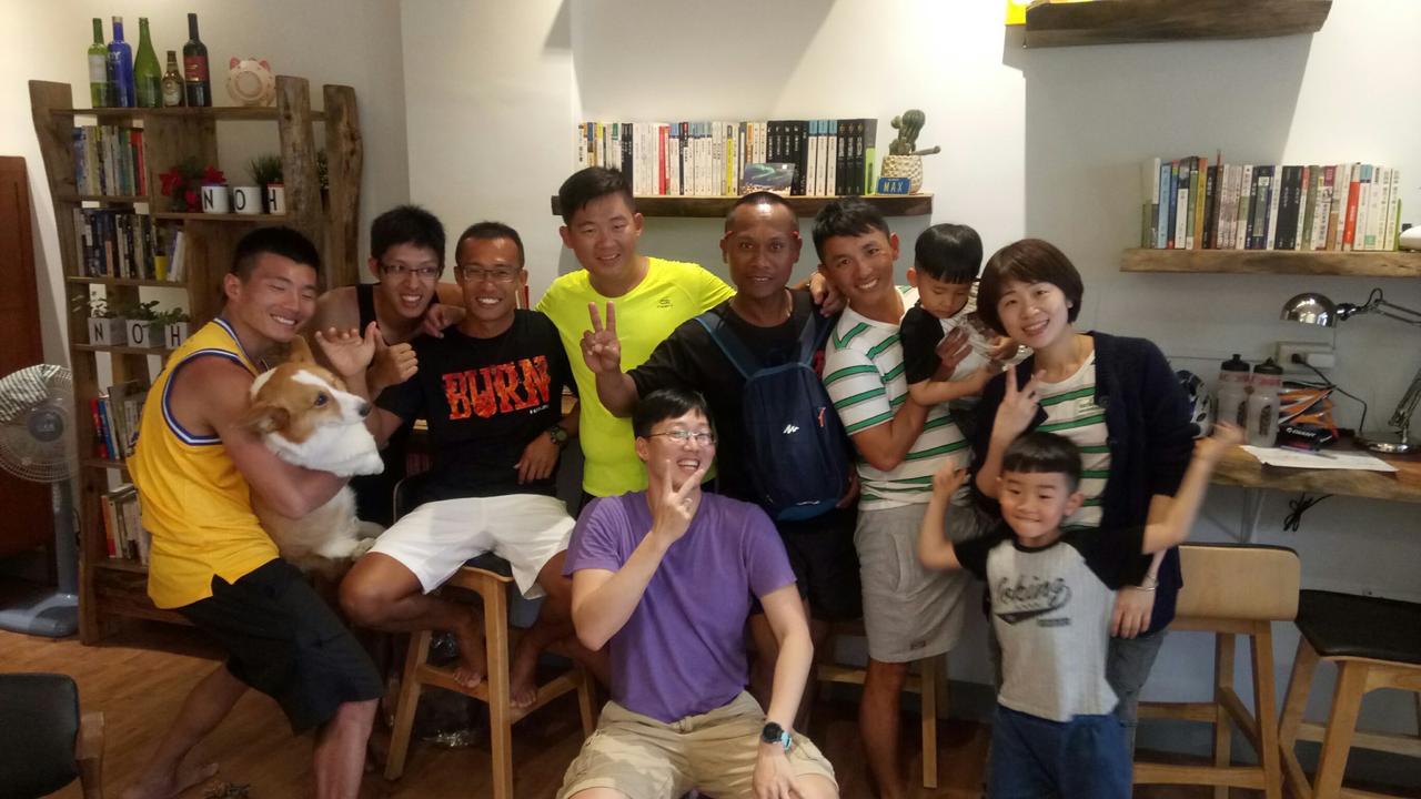 Navel Orange Hostel T'ai-tung Buitenkant foto